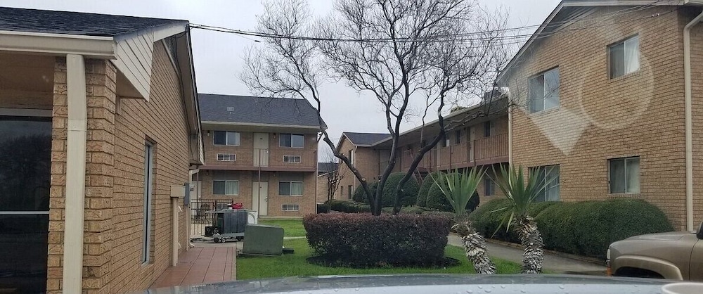 Hallmark Inn and Suites — hotel in Killeen