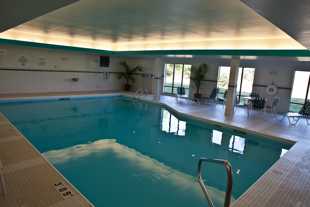 Holiday Inn Express Hotel & Suites Lansing Dimondale by IHG - photo 42