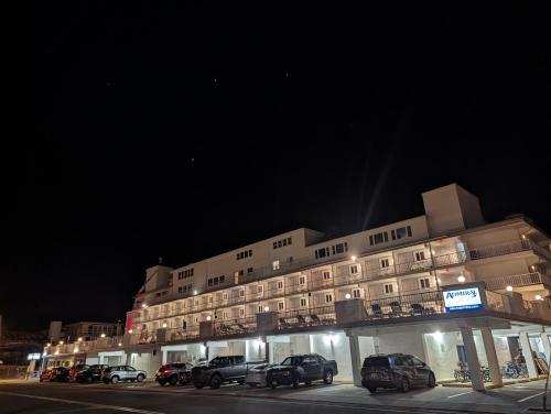 Admiral Resort Motel - photo 27
