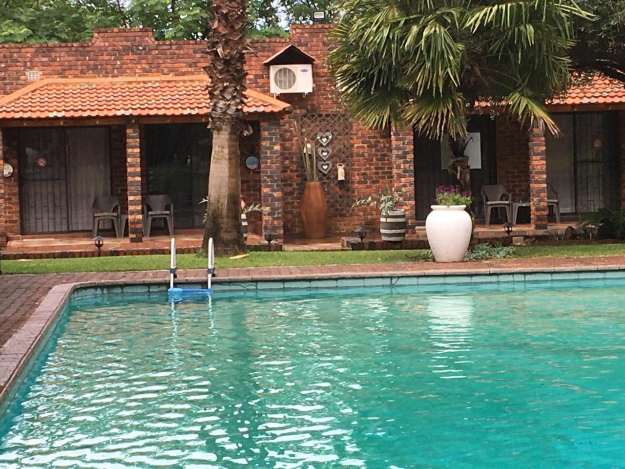 Villa Lin Zane — 4-Star Luxury Hotel in Vryburg, South Africa