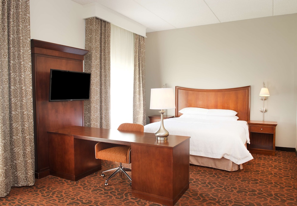 Hampton Inn & Suites Pittsburgh Meadow Lands - photo 9