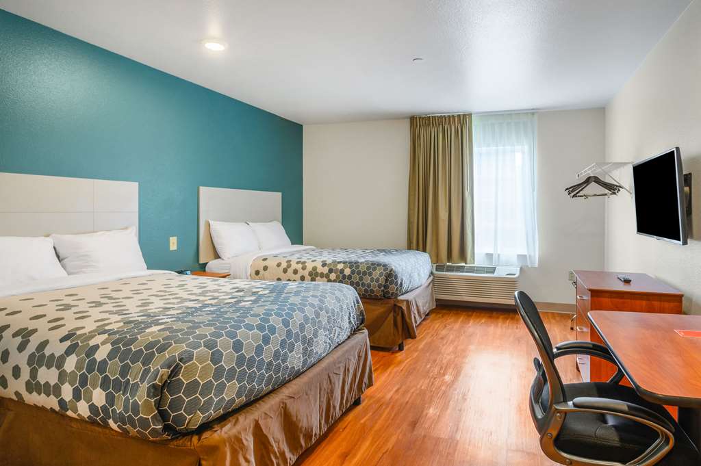 Econo Lodge Hammond - photo 8