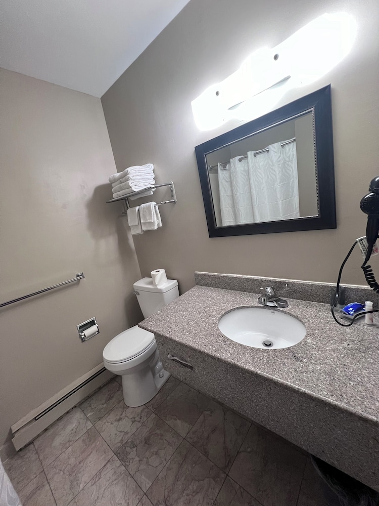 Rodeway Inn & Suites Hershey Chocolate Avenue - photo 47