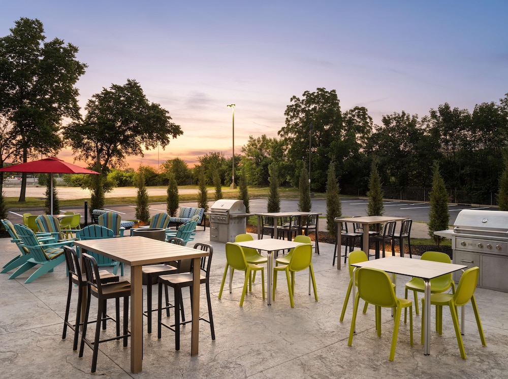 Home2 Suites by Hilton Indianapolis Keystone Cross - photo 36