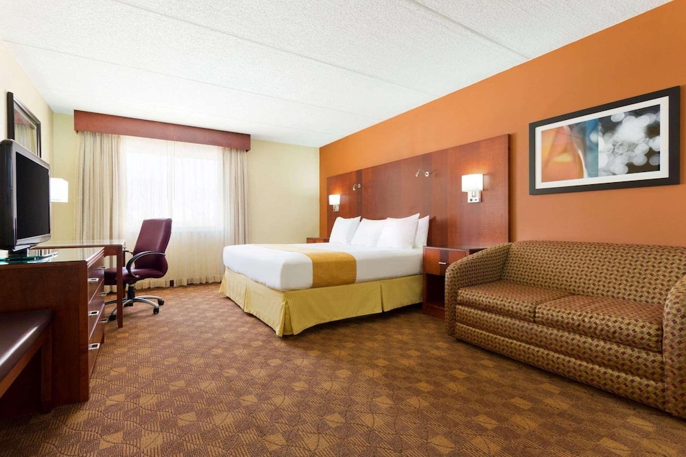 Radisson Hotel Akron Fairlawn - photo 10