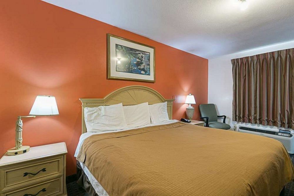 Rodeway Inn & Suites Enterprise - photo 13