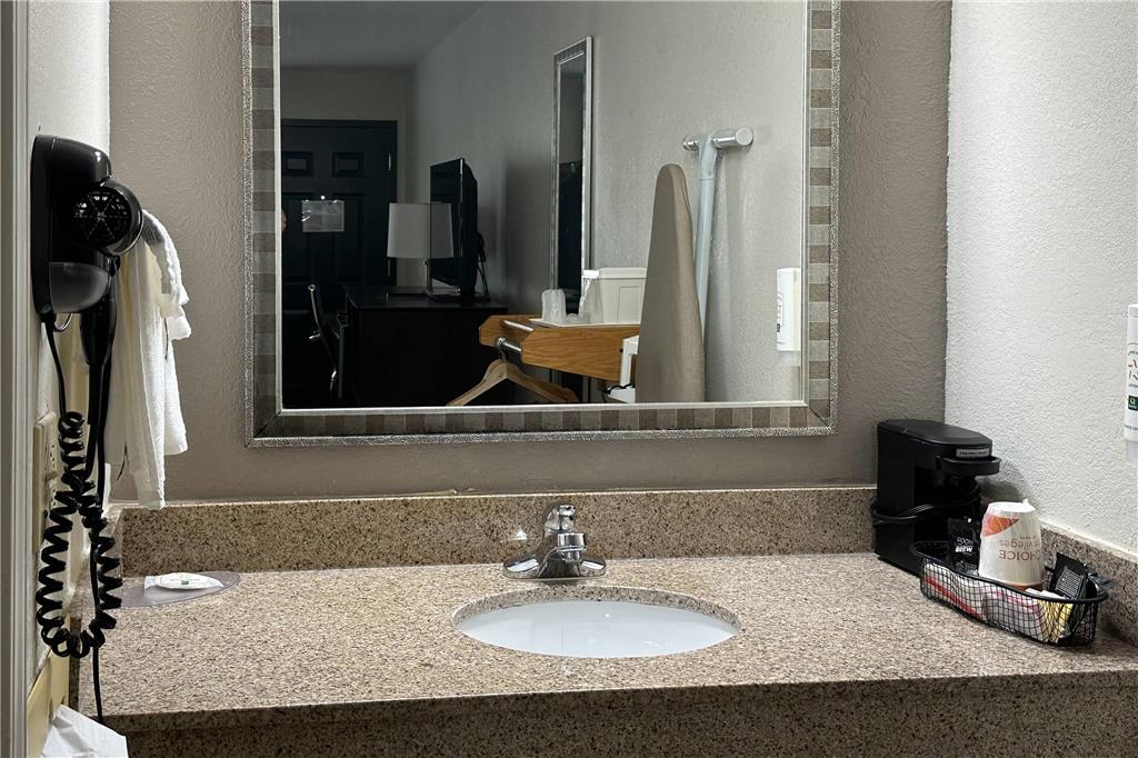 Quality Inn Calhoun North I 75 - photo 23