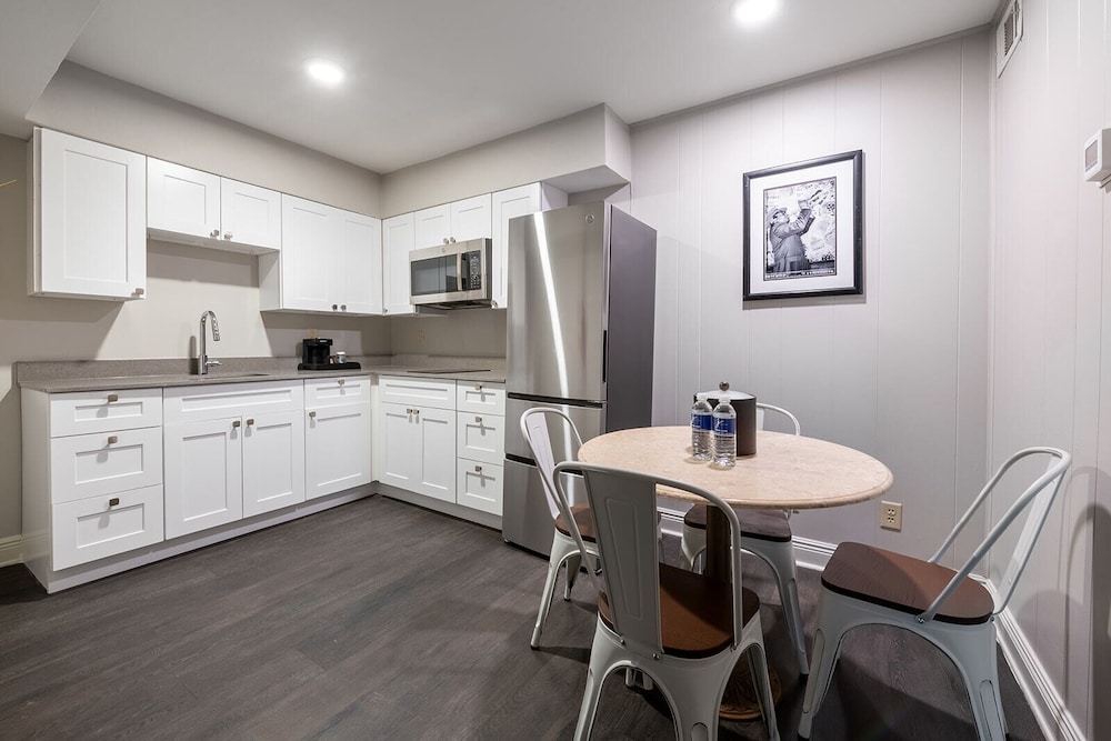 French Quarter Suites Hotel - photo 38