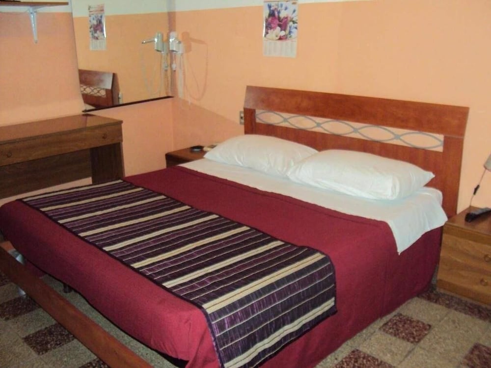 Hotel Mirage — hotel in Messina