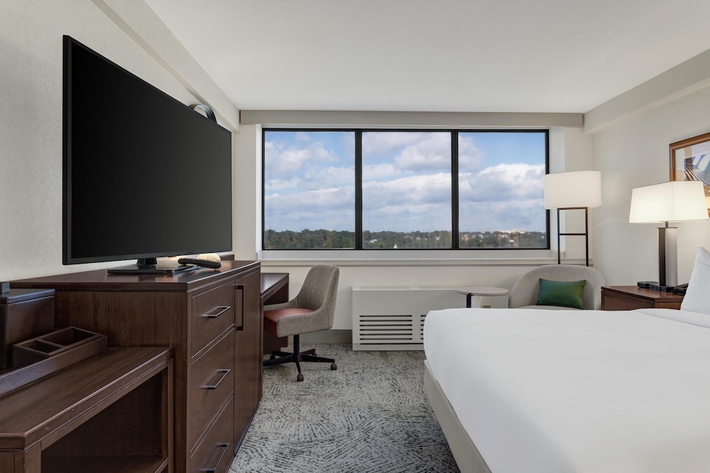 Hilton Arlington National Landing - photo 29