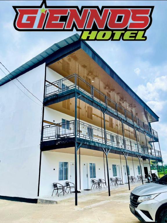 Giennos Hotel — hotel in Payakumbuh