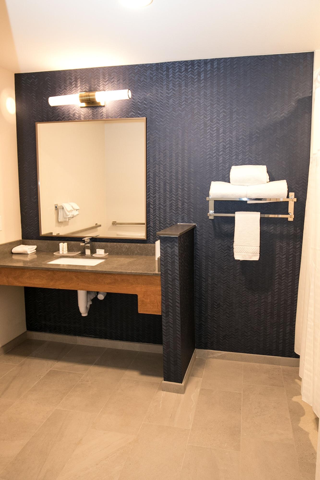 Fairfield Inn & Suites by Marriott San Antonio Medical Center - photo 13