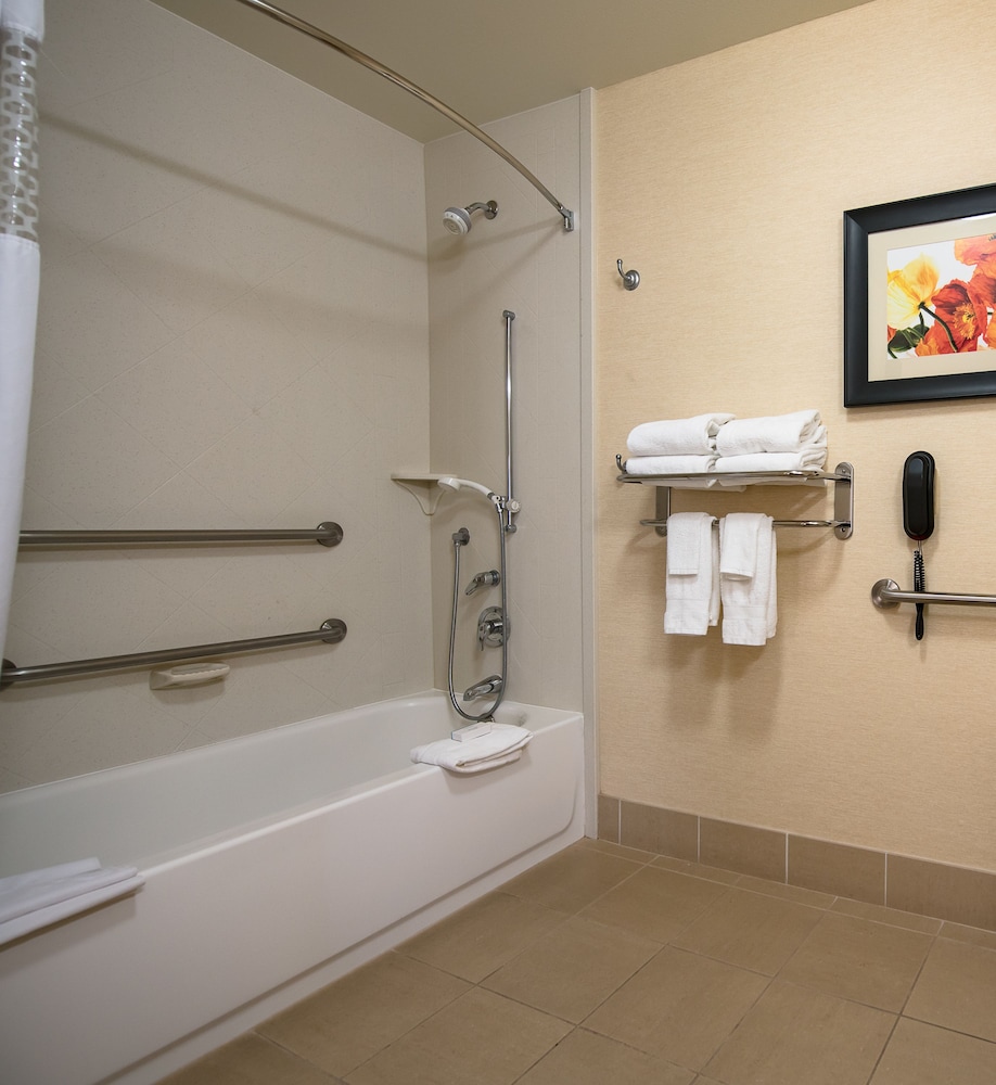 Hampton Inn & Suites Ridgecrest - photo 26