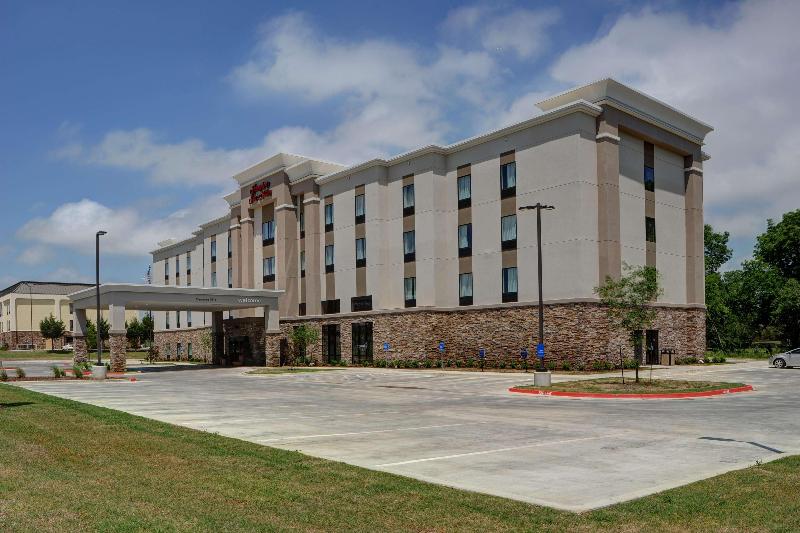 Hampton Inn & Suites Ardmore - photo 3