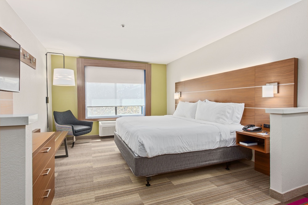 Holiday Inn Express Hotel and Suites West Valley by IHG - photo 7