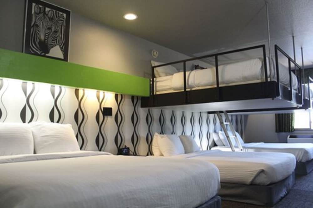 Metropolis Resort - photo 15