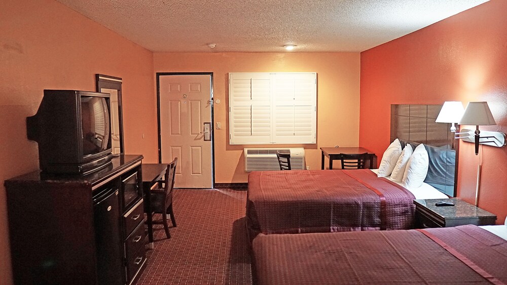 Travel Plaza Inn - photo 24