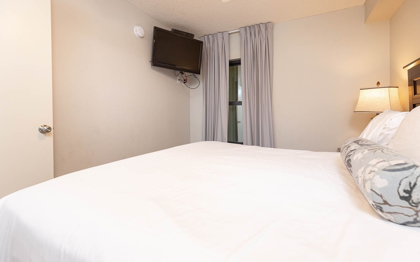 Phoenix All Suites West Hotel 1106 1 Bedroom Condo by Redawning - photo 4