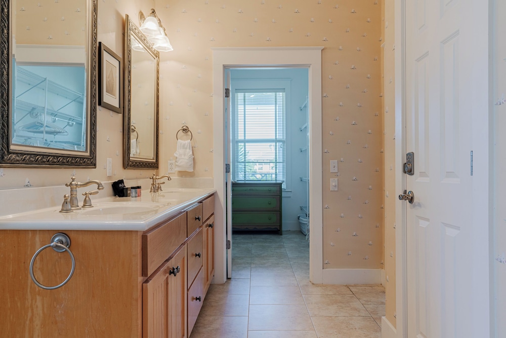 Pet Friendly Seacrest Home for 10 Resort Pool Beach Shuttle - photo 23