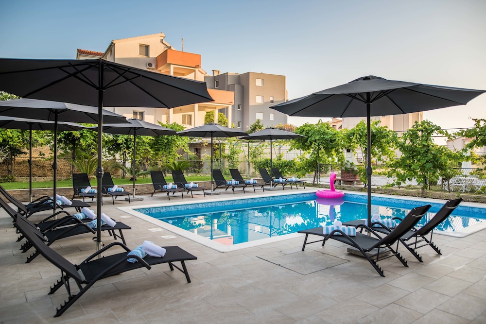 LCT Blue Lions Apartments — 4-Star Luxury Hotel in Podstrana, Croatia