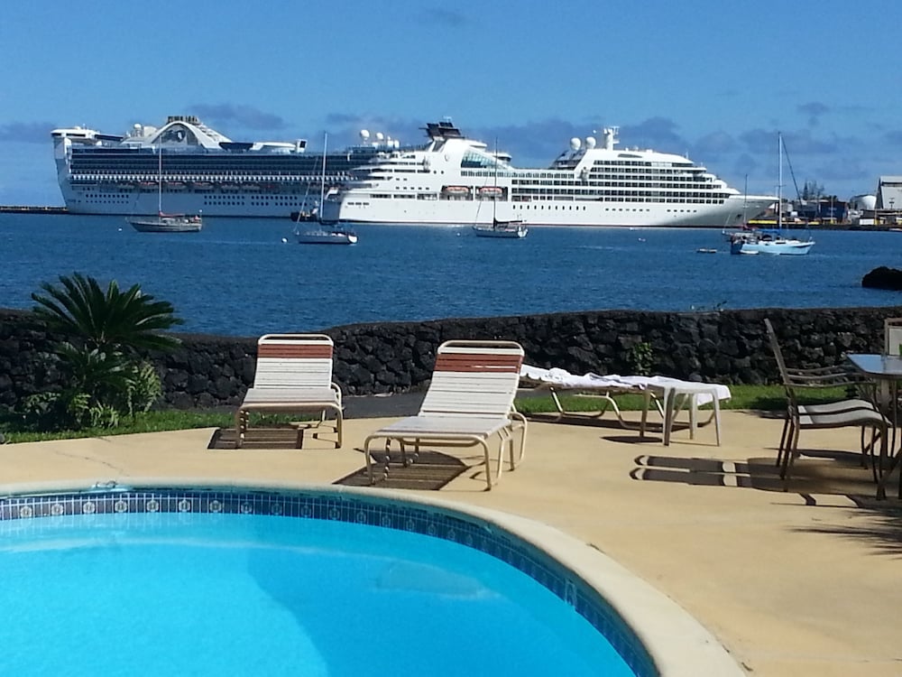 Hilo Reeds Bay Hotel — Hilo