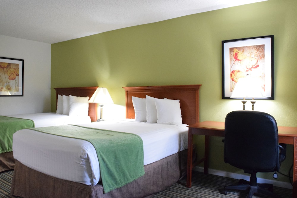 Ramada by Wyndham Savannah Gateway - photo 9