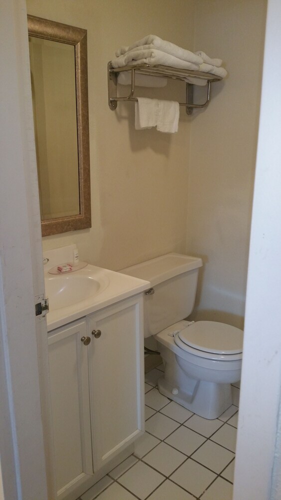 Inn at Monticello - photo 10