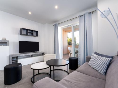 Apartment Baricevic Two Bedroom Apartment with Balcony — 4-Star Luxury Hotel in Opatija, Croatia
