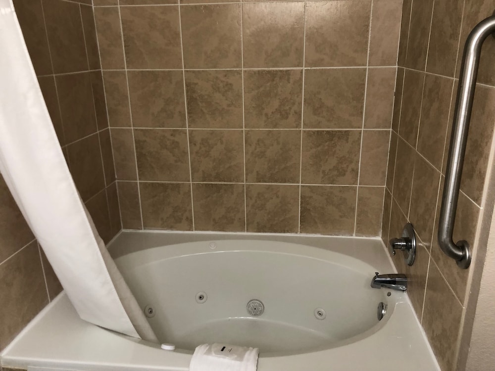 Country Inn & Suites by Radisson Greenville NC - photo 21