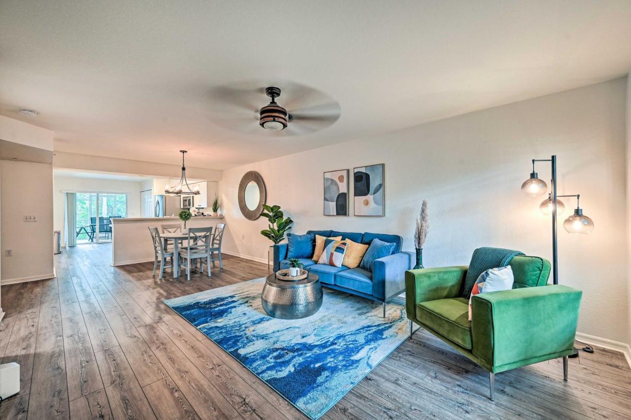 6 Mi to Beach Naples Condo with Pool and Hot Tub — 4-Star Luxury Hotel in Naples, United States