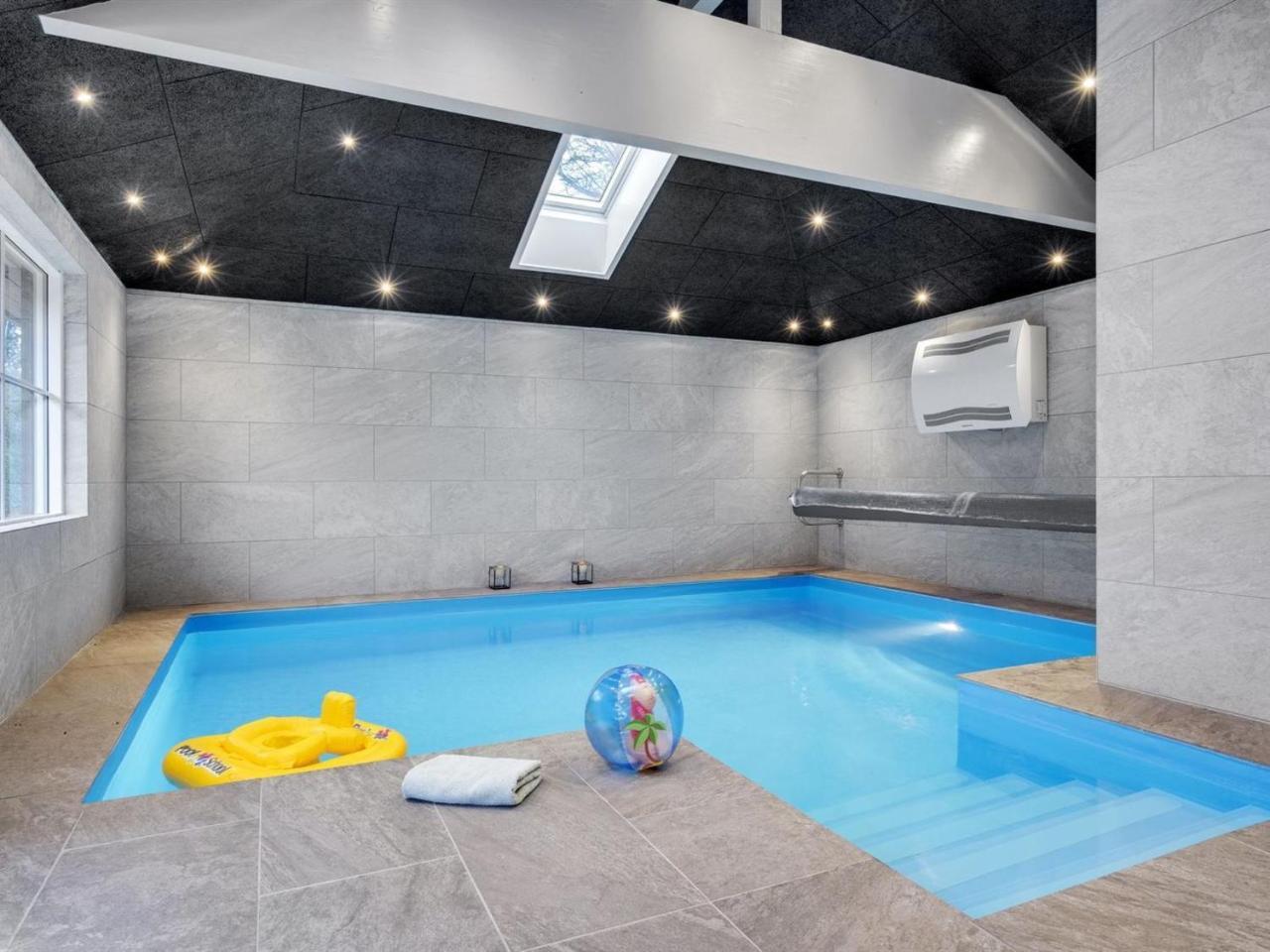 Holiday Home Ribanna 650m from the sea by Interhome — 4-Star Luxury Hotel in Gilleleje, Denmark