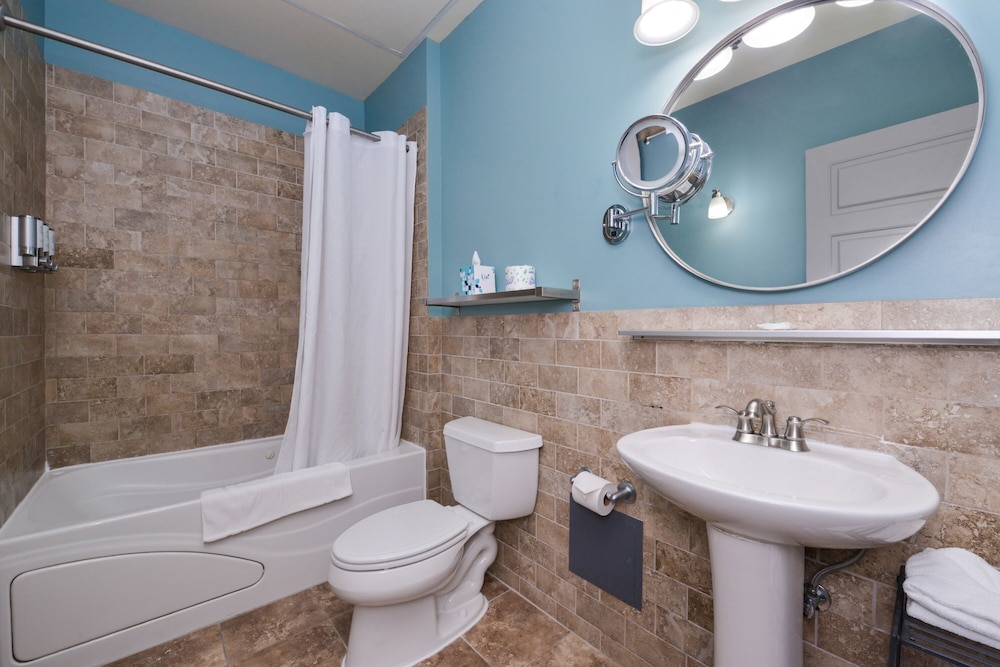 Montvale Hotel - photo 113
