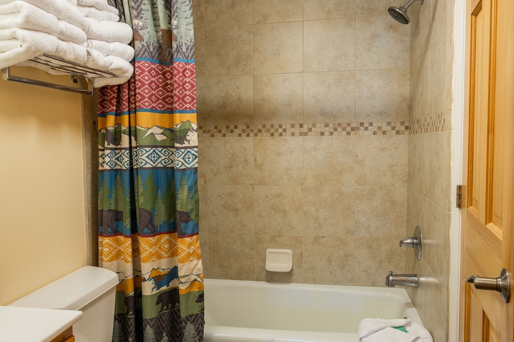 Smugglers' Notch Resort Private Suites - photo 100