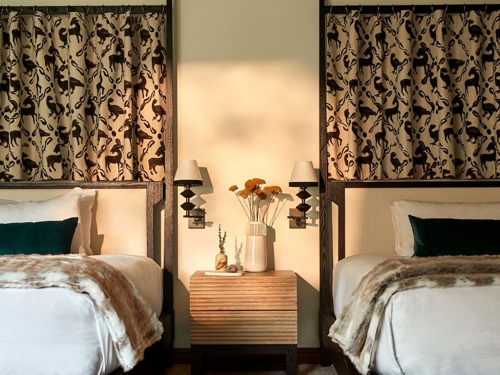 Madeline Hotel & Residences Auberge Collection - photo 40