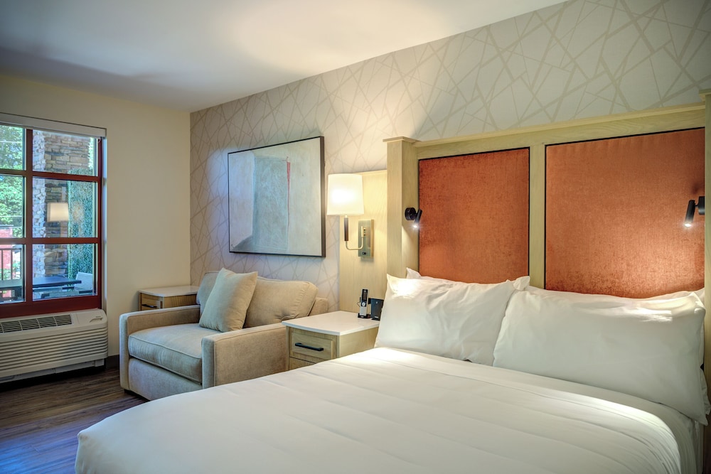 The Embers Hotel - photo 27