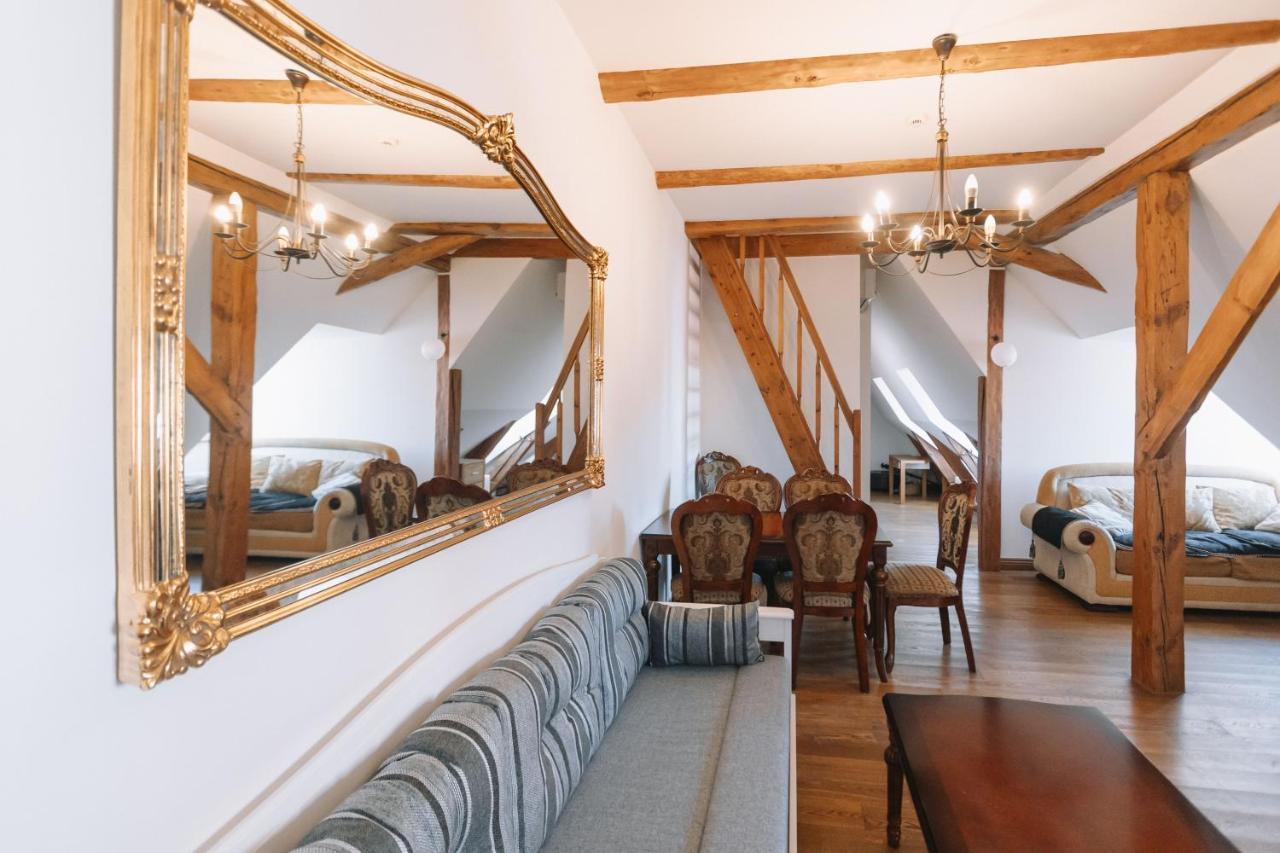 Dictumfactum Sky Apartment