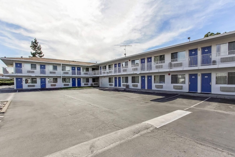 Super 8 By Wyndham Santa Clara - photo 21