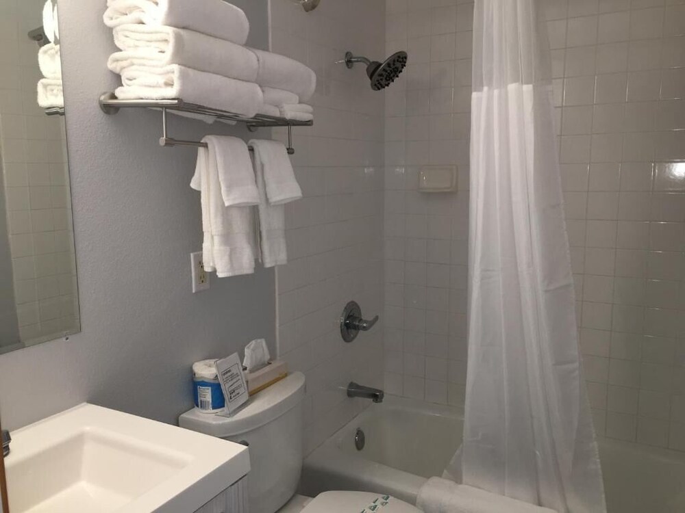 Aircrest Motel - photo 17