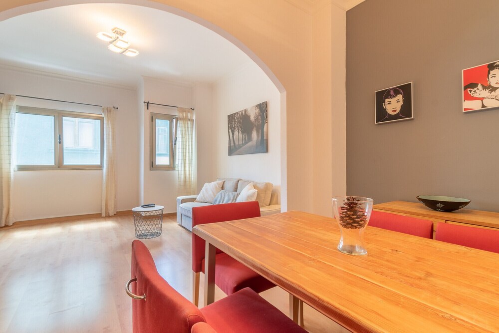 Flatguest Guest on Board 3Bdr Urban Wifi in Las Palmas De Gran Canaria, Spain