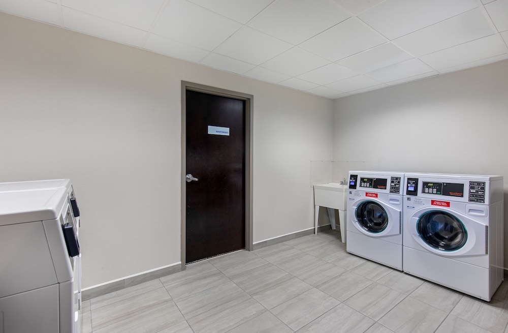 Holiday Inn Express Cleveland Northwest by IHG - photo 25