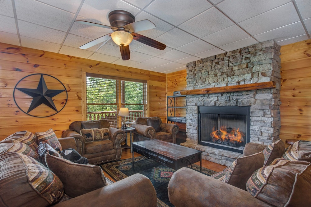 Dancing Bear Lodge - photo 4