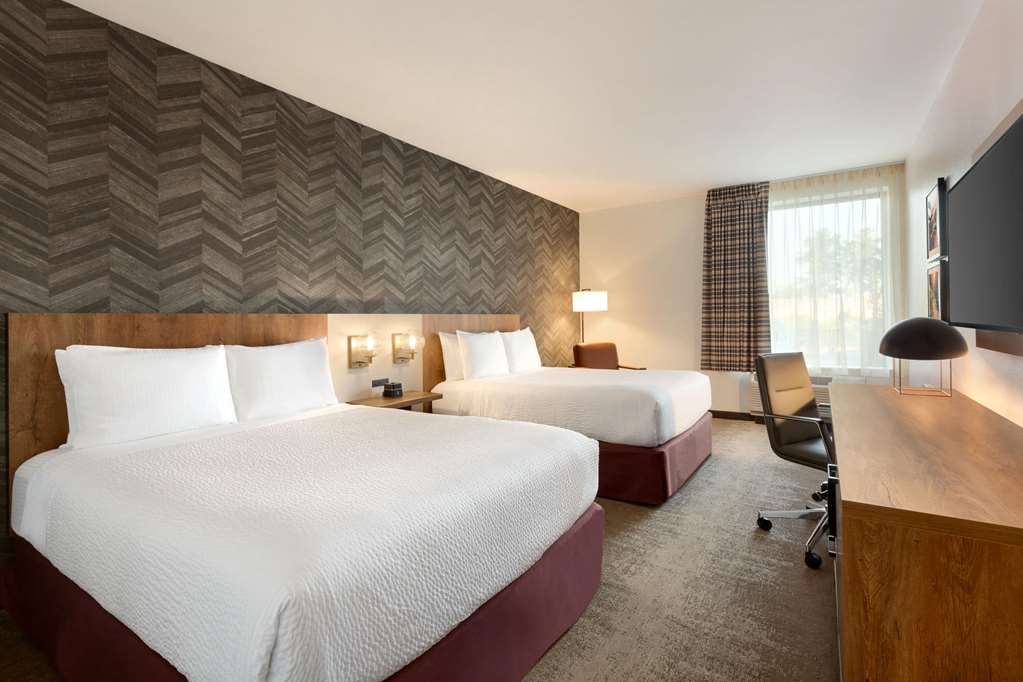 La Quinta Inn & Suites Santa Rosa Sonoma - photo 31