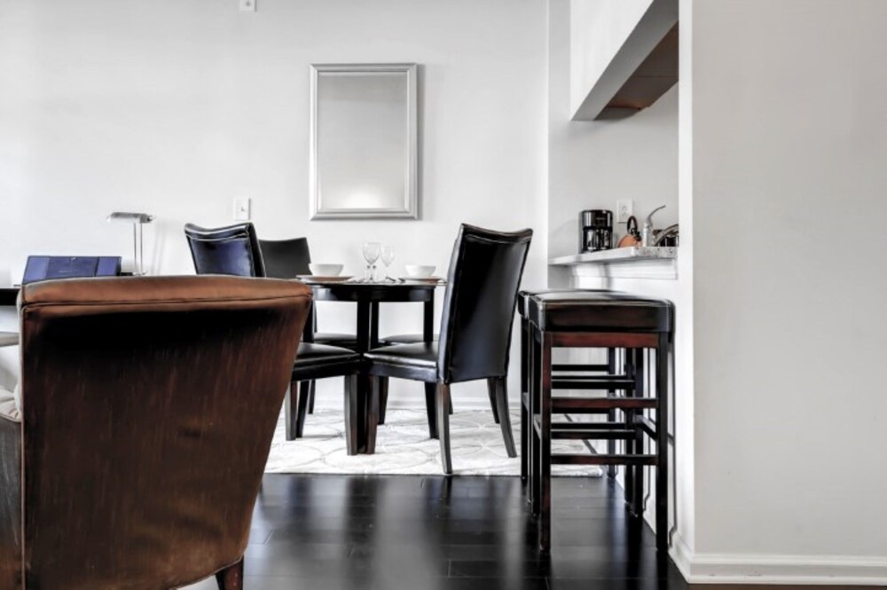 Global Luxury Suites At Chancery - photo 10