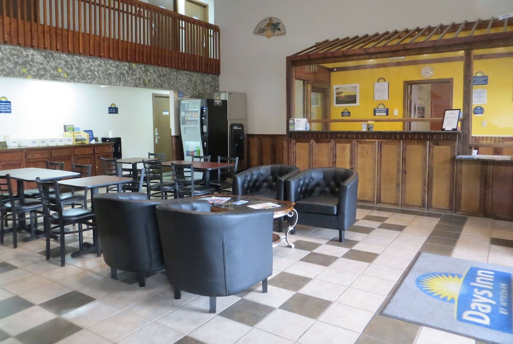 Days Inn by Wyndham Alamosa - photo 41