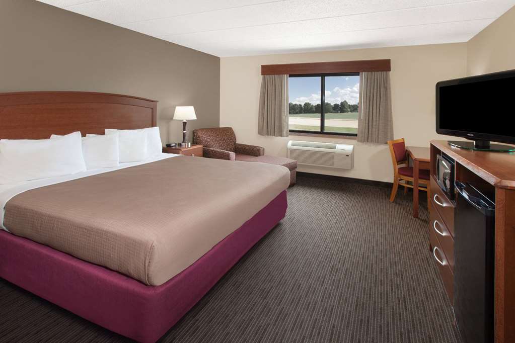AmericInn by Wyndham Grundy Center - photo 7