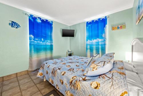 Majestic Beach Condo in Beachfront Resort in St Pete Beach - photo 19