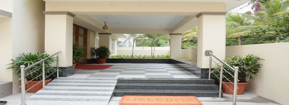 Sreeparthi Hotel in Puttaparthi, India