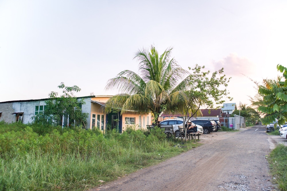 Penginapan Pondok Ratu 354 in Pontianak, Indonesia