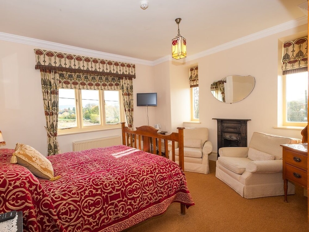 Ardwyn House — 4-Star Luxury Hotel in Llandrindod Wells, United Kingdom