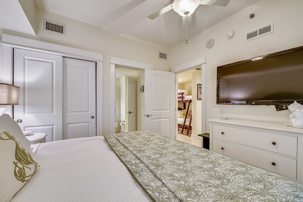 Grand Panama Beach Resort by Book That Condo - photo 9